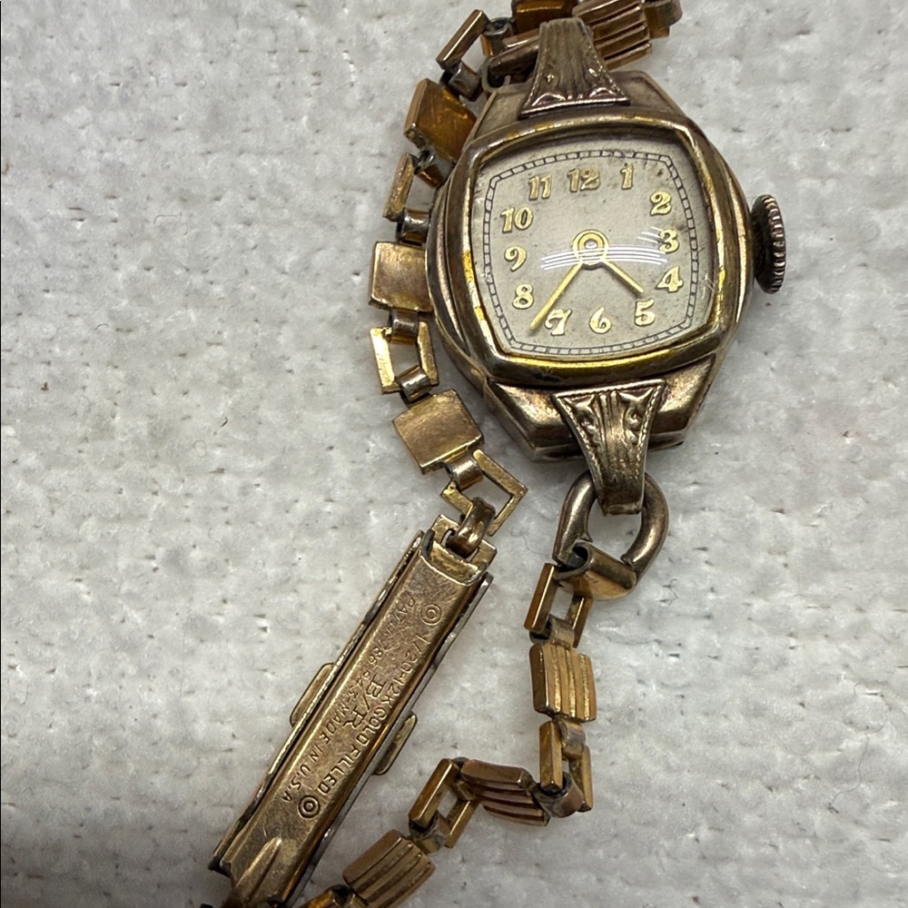 Vintage Ladies Gold-Tone Bracelet Watch